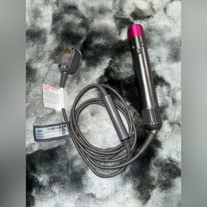 (Sold) Dyson Airwrap Hair Styler/ Dryer Wand Only Without case and attachments